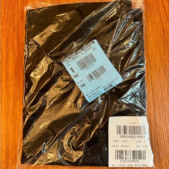 J Crew Black Pencil Skirt - Picture 5 of 5